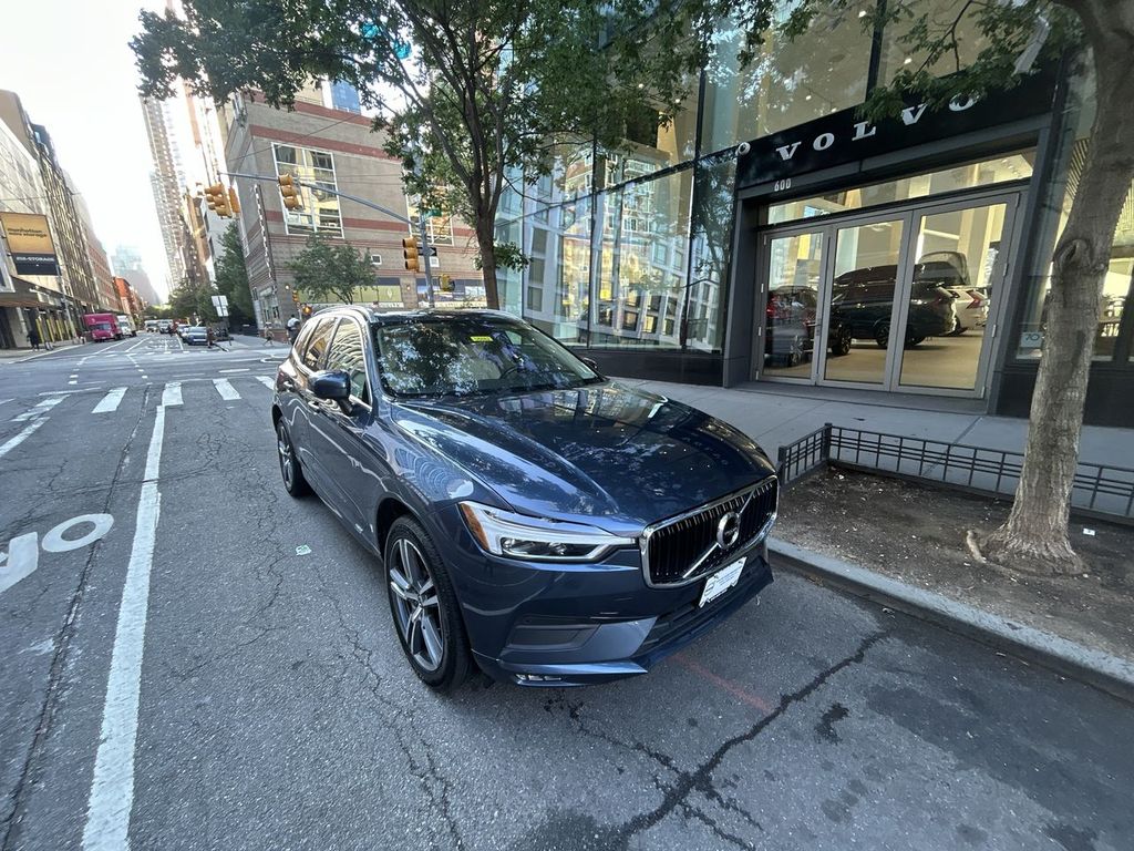 2021 Volvo XC60 Momentum