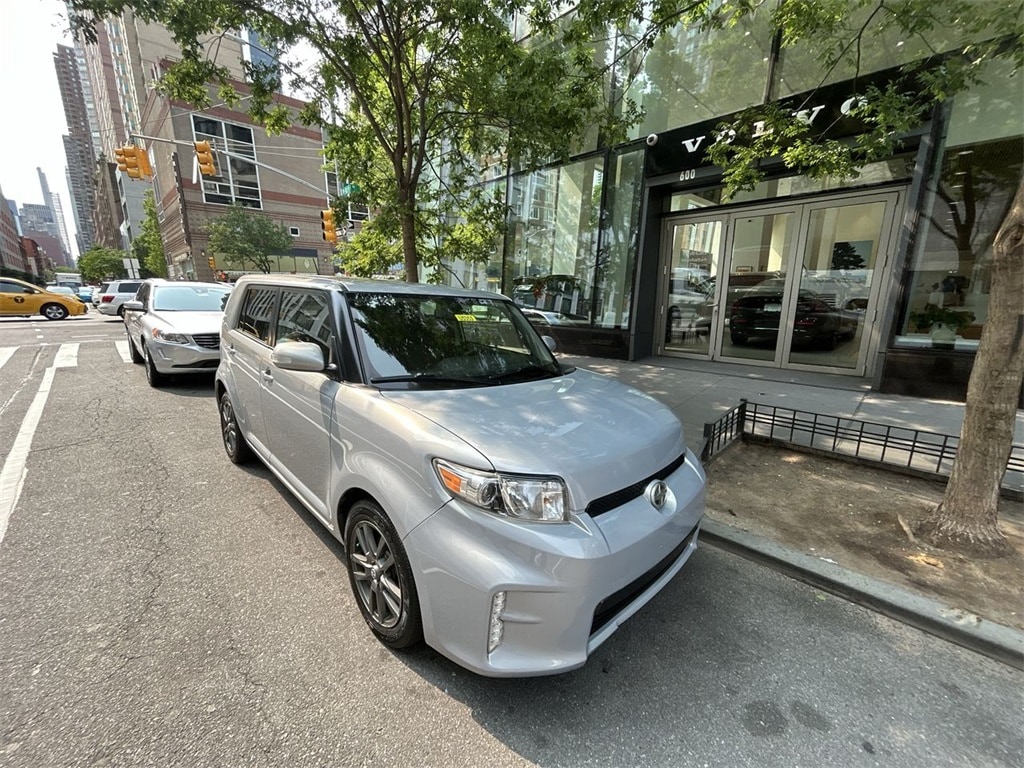 xB Scion 10 Series