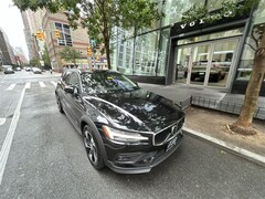 2024 Volvo V60 Cross Country B5 Plus Wagon