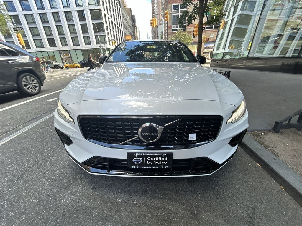 2024 Volvo V60 Recharge T8 Polestar photo 2