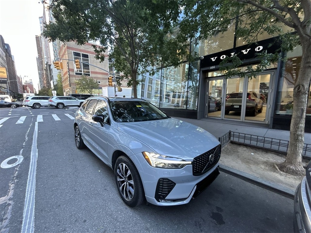 2024 Volvo XC60 B5 Core SUV