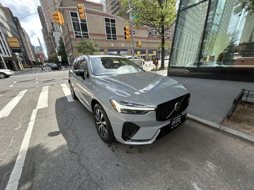 2024 Volvo XC60 Core