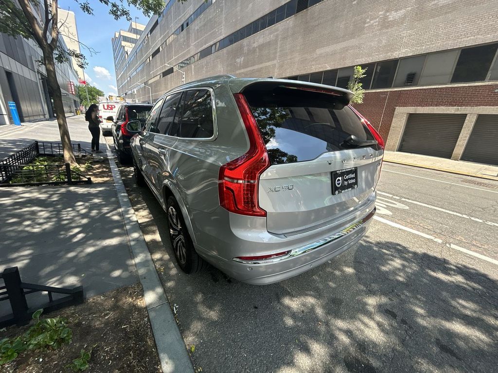 2023 Volvo XC90 6