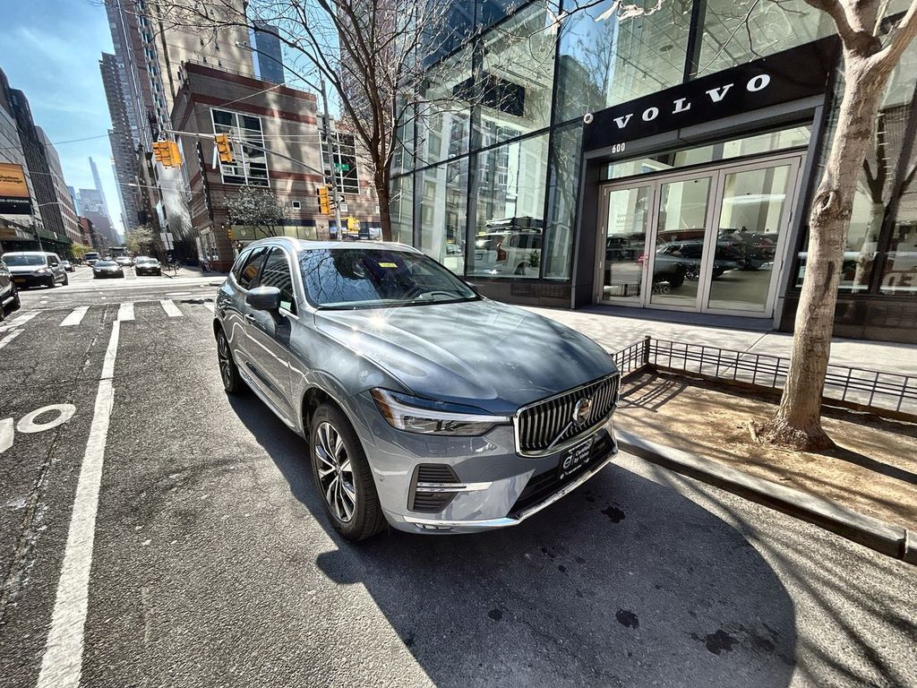 2023 Volvo XC60 2