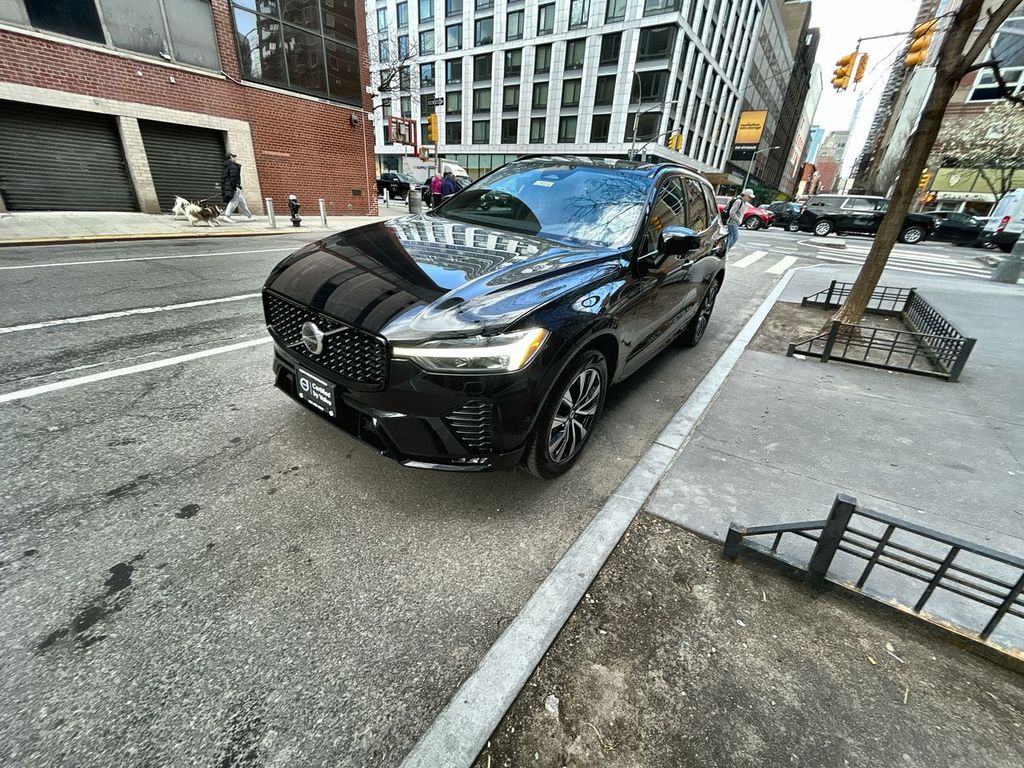 2023 Volvo XC60 4