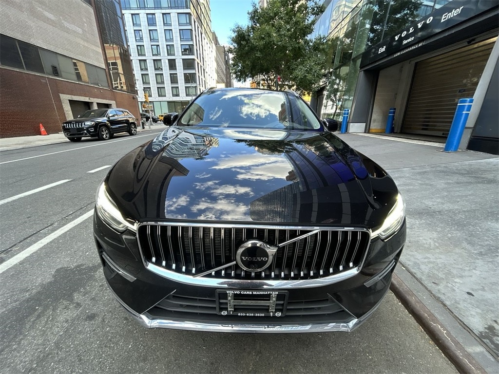 Certified 2022 Volvo XC60 Recharge Plug-In Hybrid T8 Inscription SUV