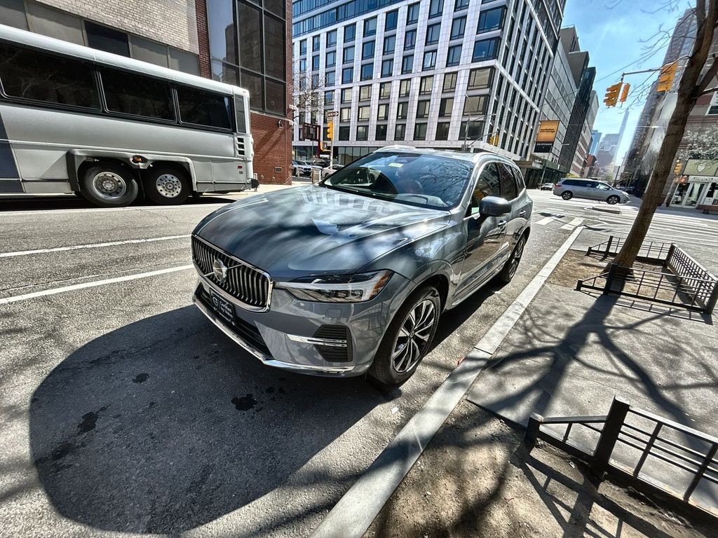 2023 Volvo XC60 4