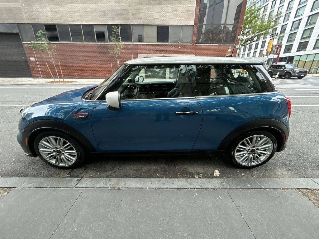 2022 MINI Hardtop 2 Door 5