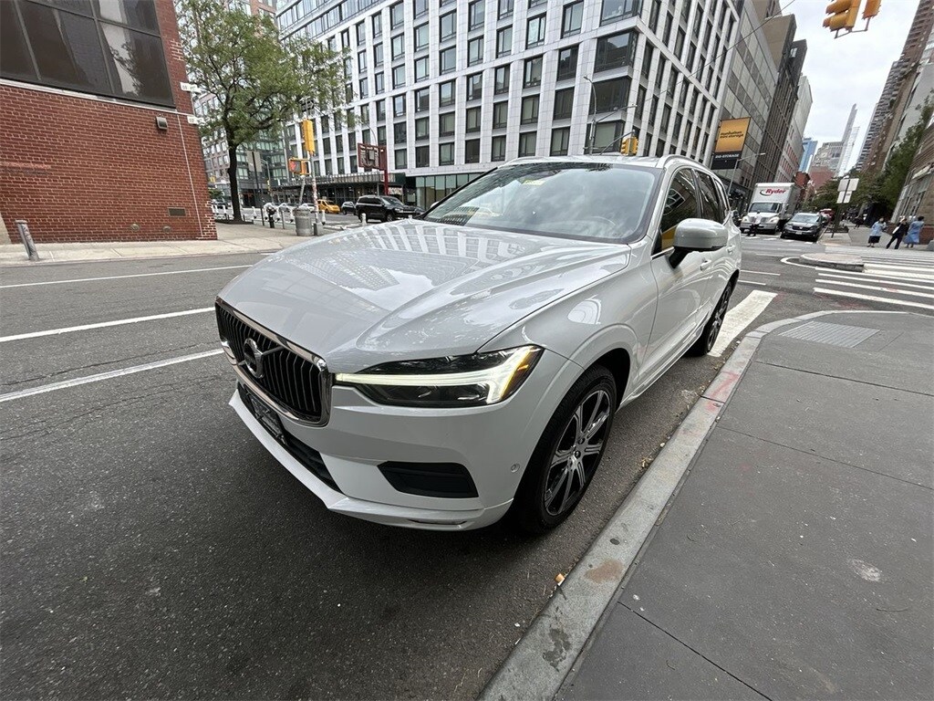 2021 Volvo XC60 T5 Inscription photo 3