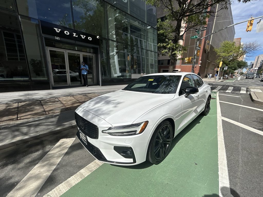 2024 Volvo S60 Plus