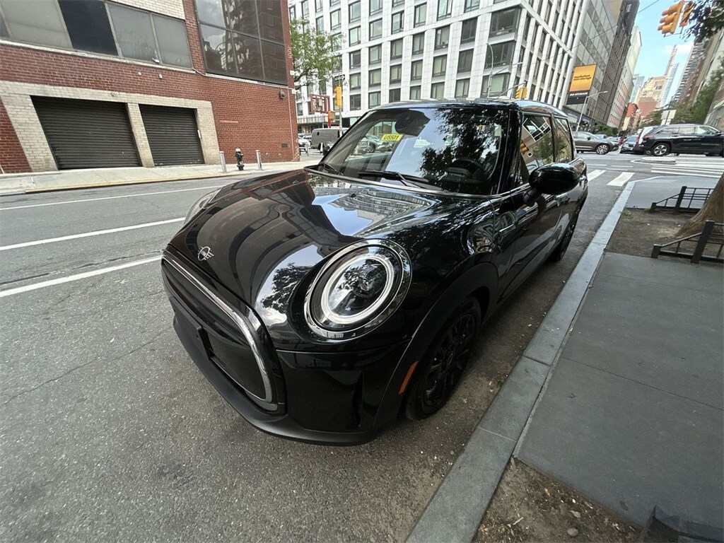 2023 Mini Cooper Signature photo 4