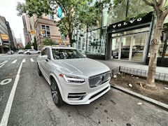 2025 Volvo XC90 B5 Core SUV