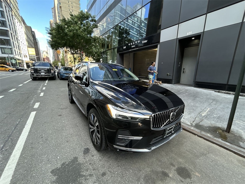 Certified 2022 Volvo XC60 Recharge Plug-In Hybrid T8 Inscription SUV