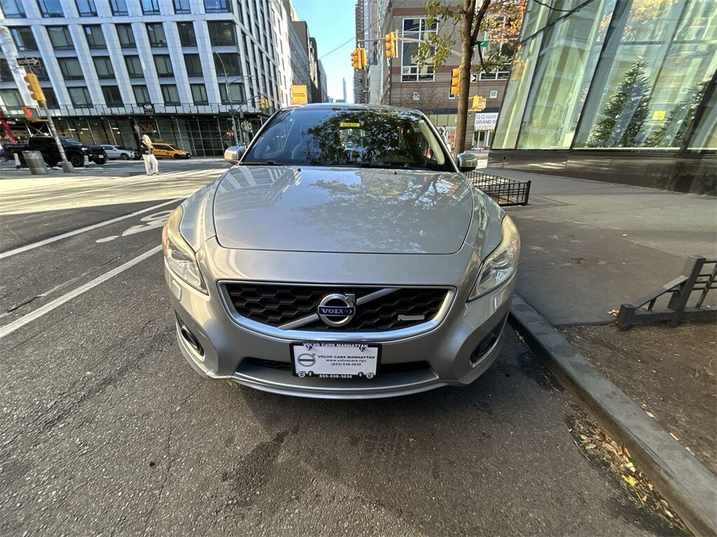 2011 Volvo C30 T5 R-Design photo 3