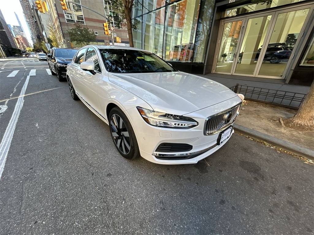 Used 2025 Volvo S90 Plug-In Hybrid T8 Ultra Sedan