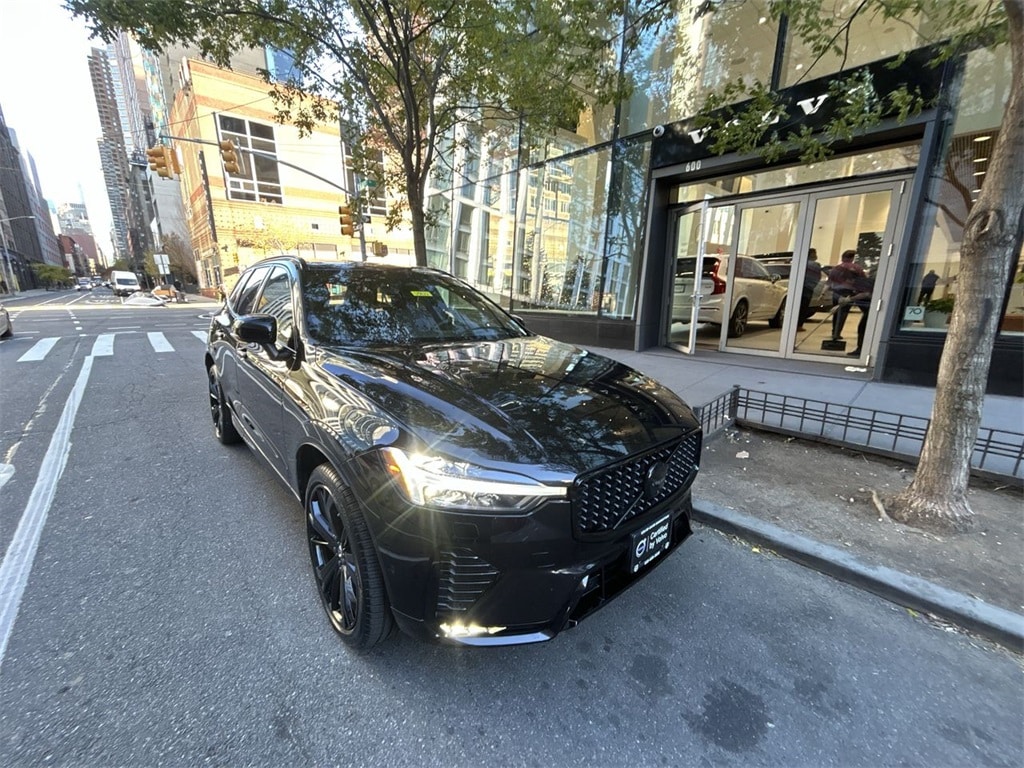 2024 Volvo XC60 Ultimate's photo