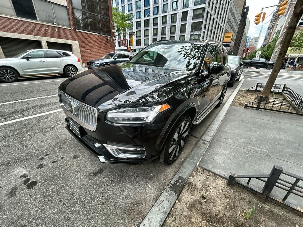 2024 Volvo XC90 4