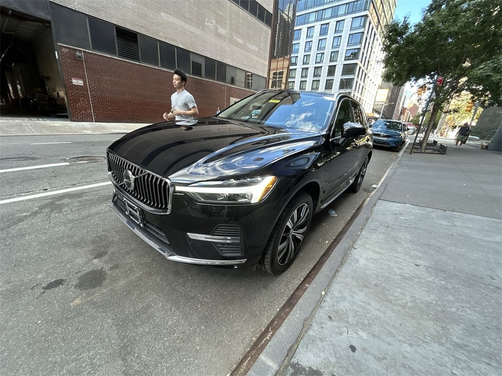 Certified 2022 Volvo XC60 Recharge Plug-In Hybrid T8 Inscription SUV