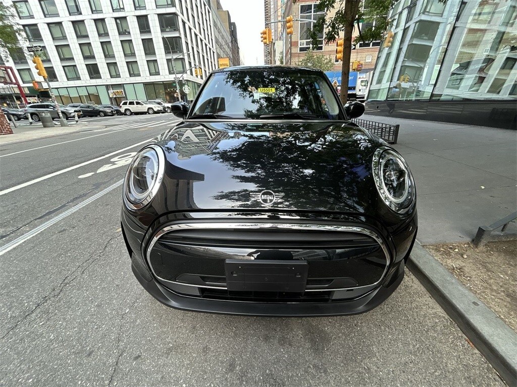 2023 Mini Cooper Signature photo 3