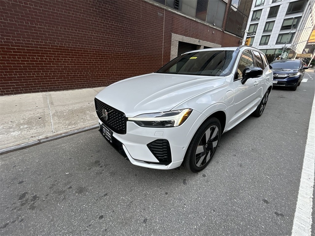 Certified 2024 Volvo XC60 Recharge Plug-In Hybrid T8 Plus Dark Theme SUV