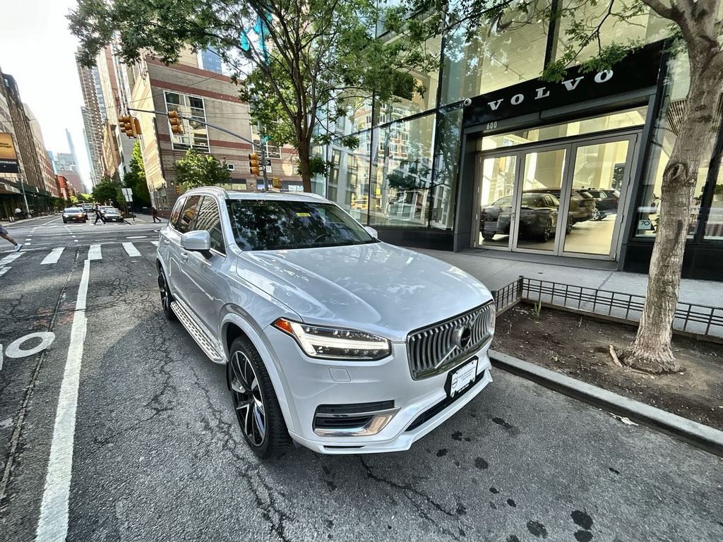 2021 Volvo XC90 T8 Recharge Inscription Expression 6 Pas's photo