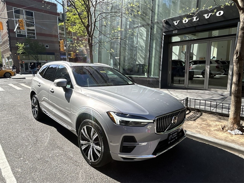 Certified 2023 Volvo XC60 Recharge Plug-In Hybrid T8 Plus Bright Theme SUV