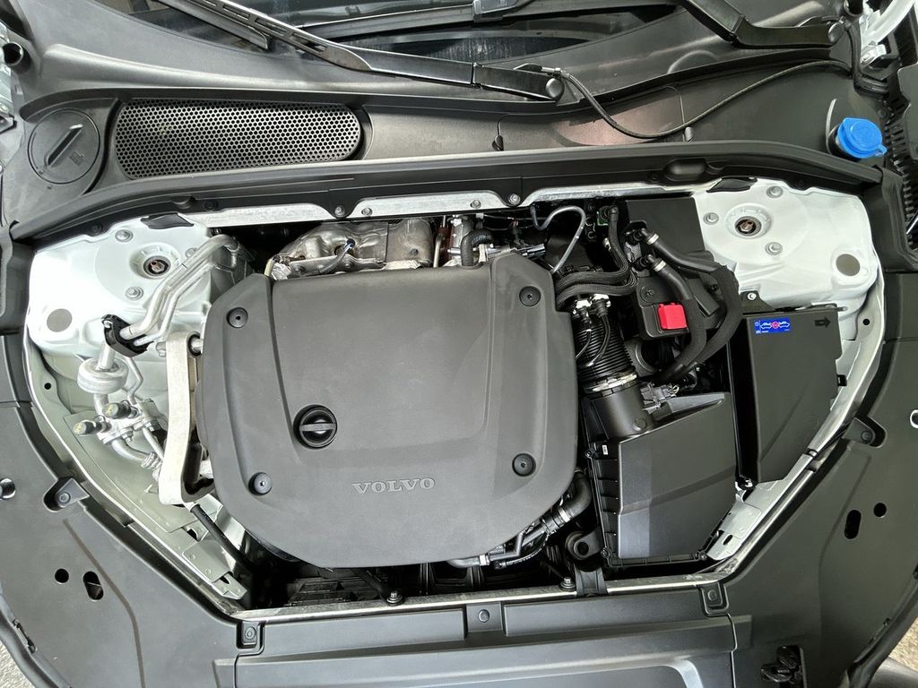 2025 Volvo V90 Cross Country Plus - Photo 26