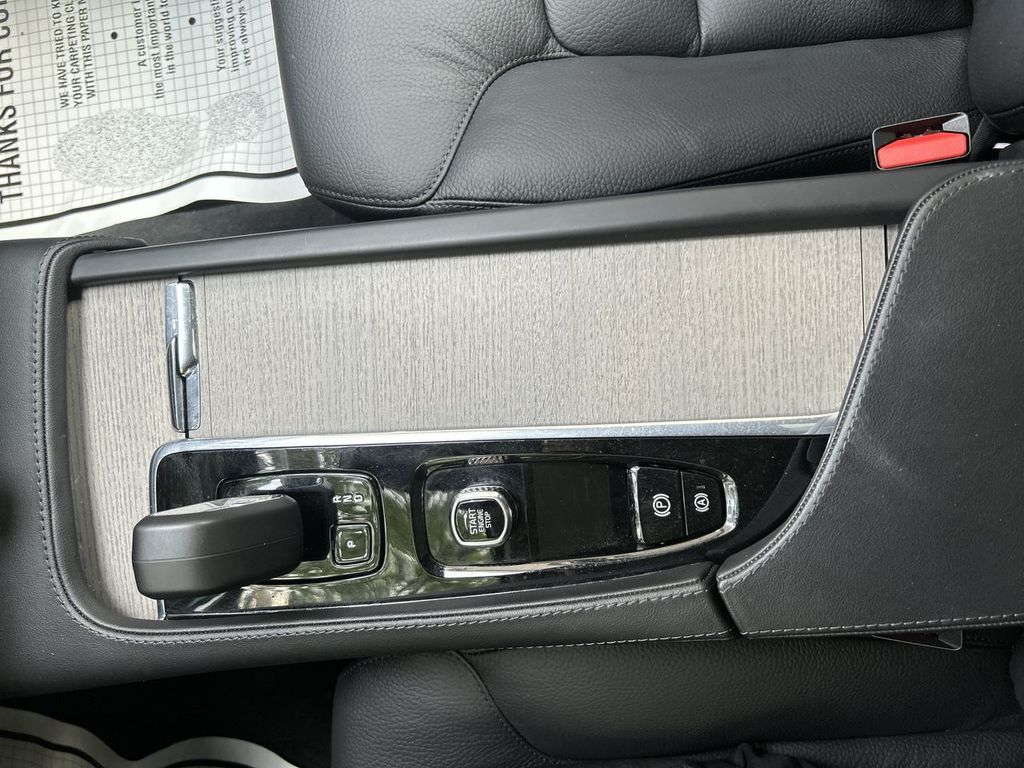2025 Volvo V90 Cross Country Plus - Photo 21