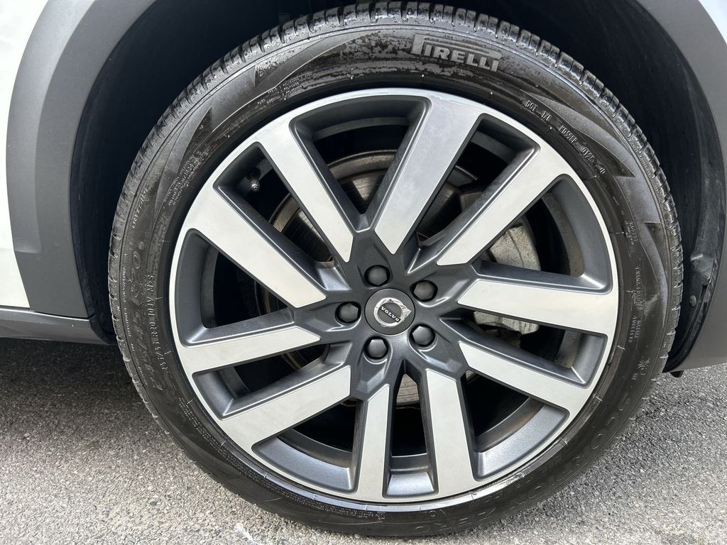 2025 Volvo V90 Cross Country Plus - Photo 10