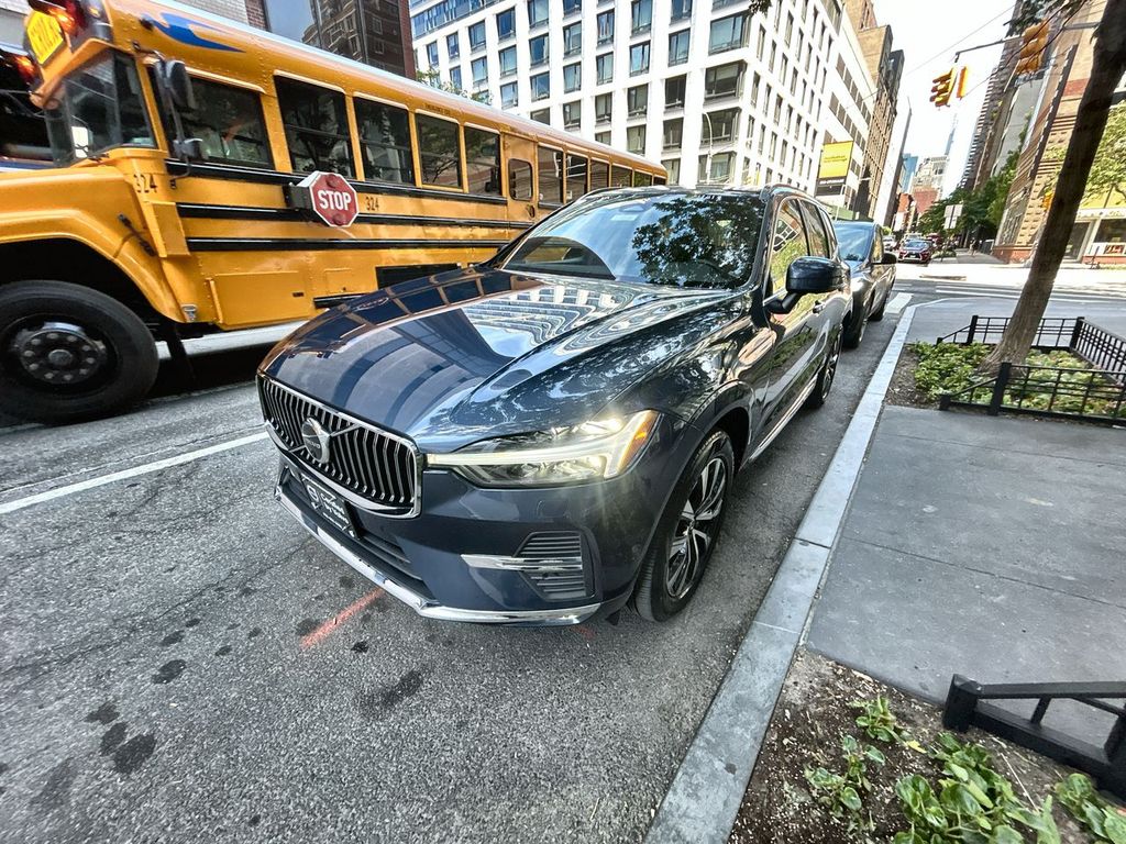 2023 Volvo XC60 4
