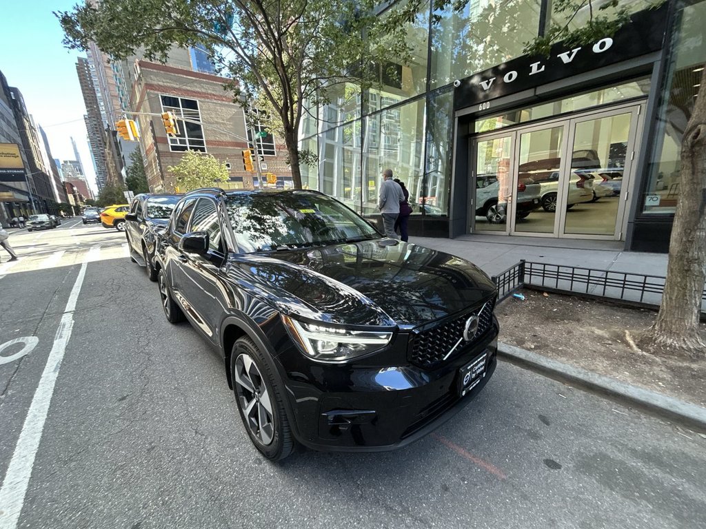 2024 Volvo XC40 Plus