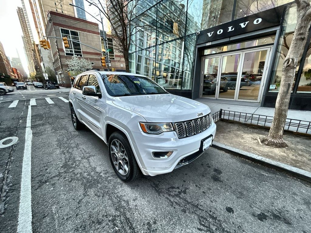 2021 Jeep Grand Cherokee 2