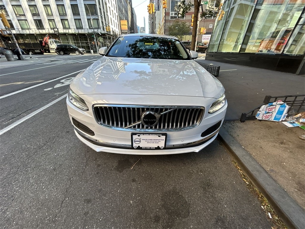 Used 2025 Volvo S90 Plug-In Hybrid T8 Ultra Sedan