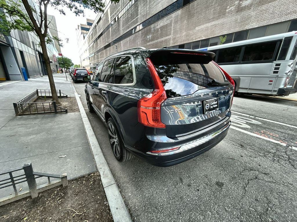 2025 Volvo XC90 6