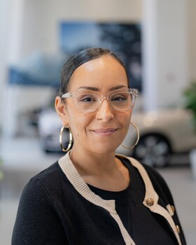 Staff member Dallanara Veloz from ca8e484a3609