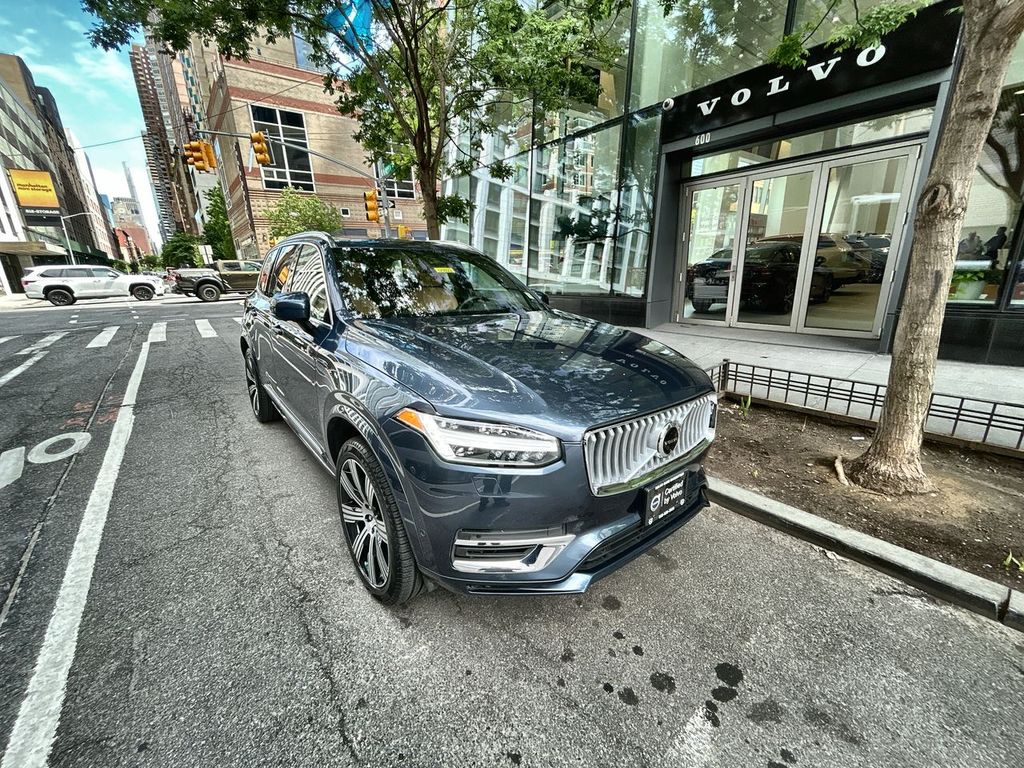 2025 Volvo XC90 2