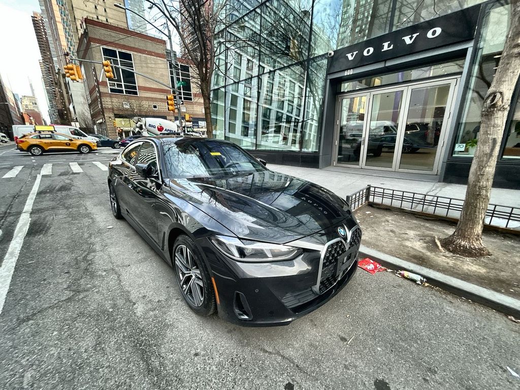 2025 BMW 4 Series 2