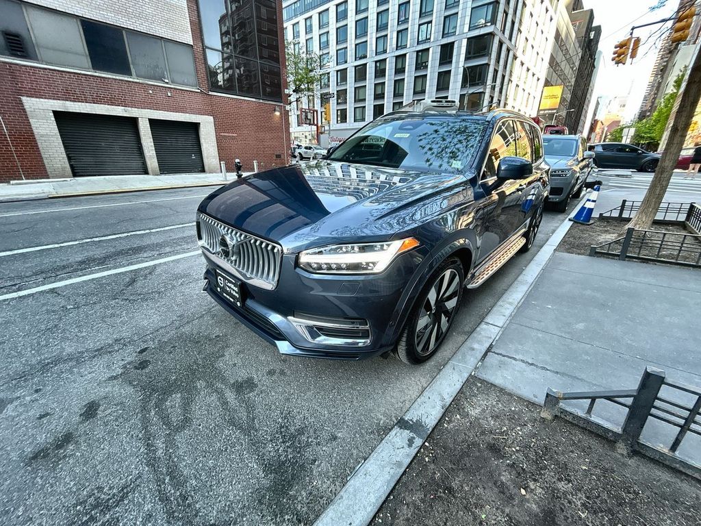 2023 Volvo XC90 4