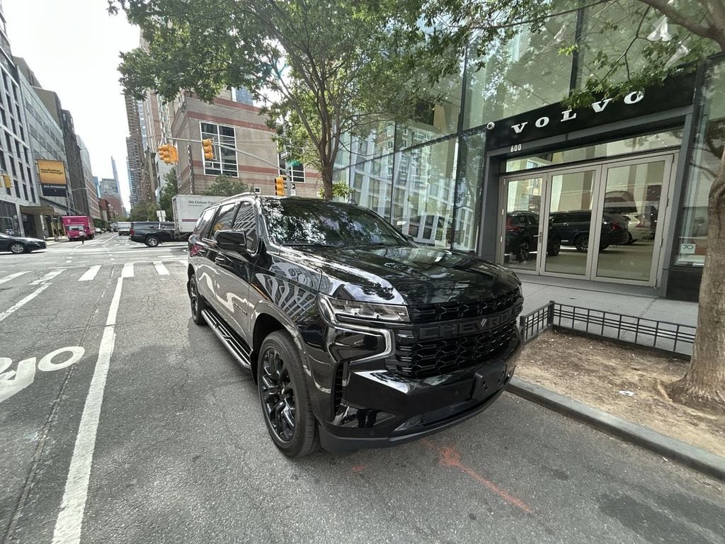 2023 Chevrolet Suburban RST