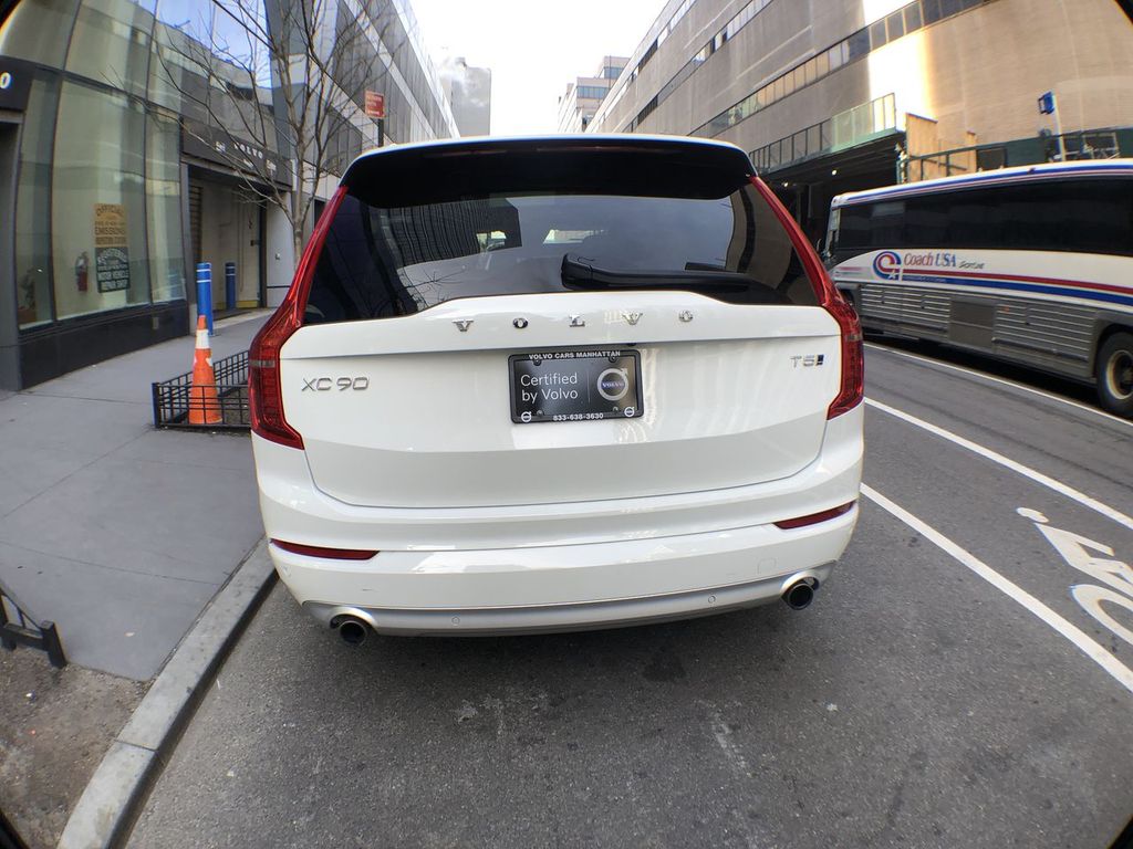 2019 Volvo XC90 4
