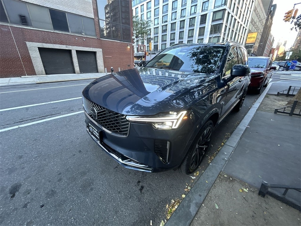 Certified 2025 Volvo XC90 B5 Plus SUV