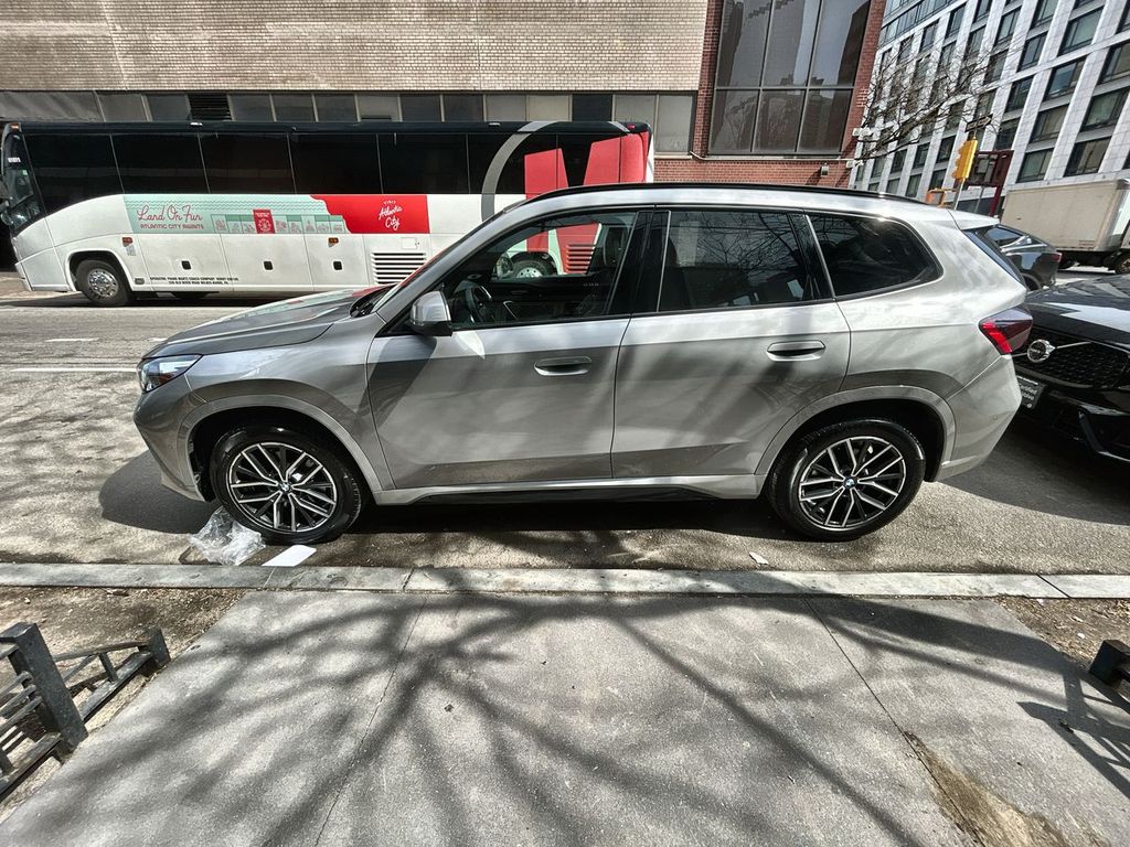 2025 BMW X1 5