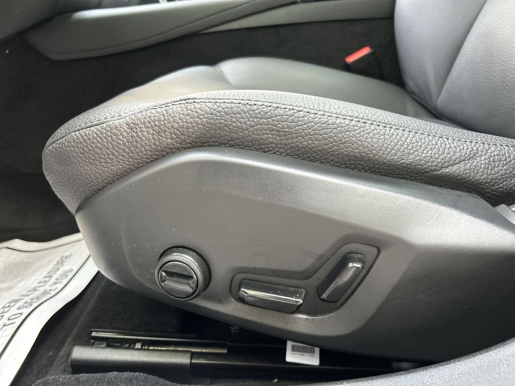 2025 Volvo V90 Cross Country Plus - Photo 12
