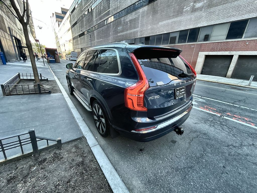 2023 Volvo XC90 6