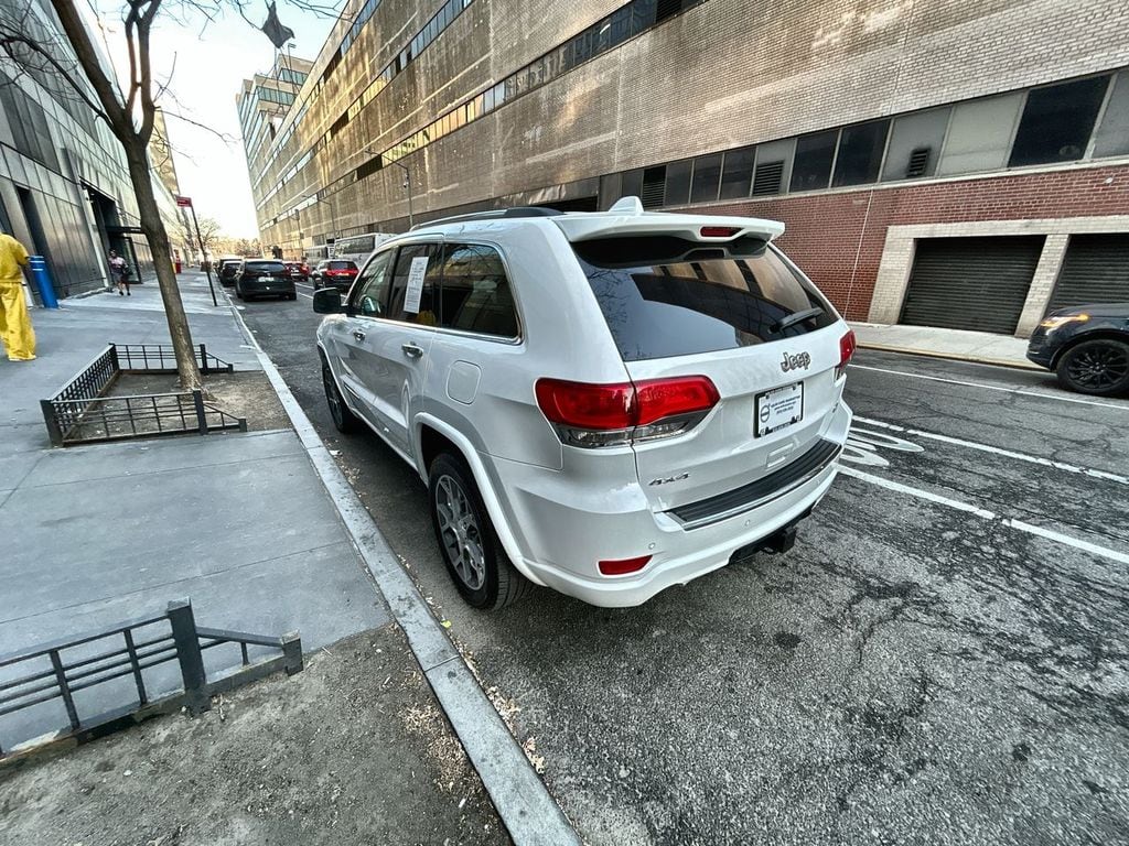 2021 Jeep Grand Cherokee 6