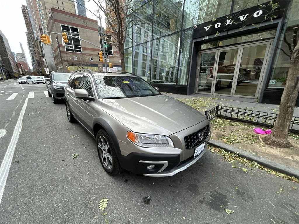 2015 Volvo XC70 T6's photo