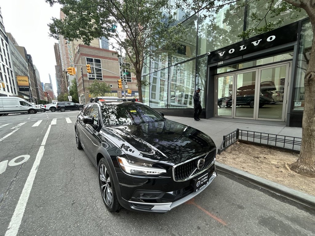 2024 Volvo V90 Cross Country