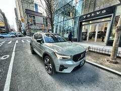 2023 Volvo XC40 B5 Plus Dark Theme SUV