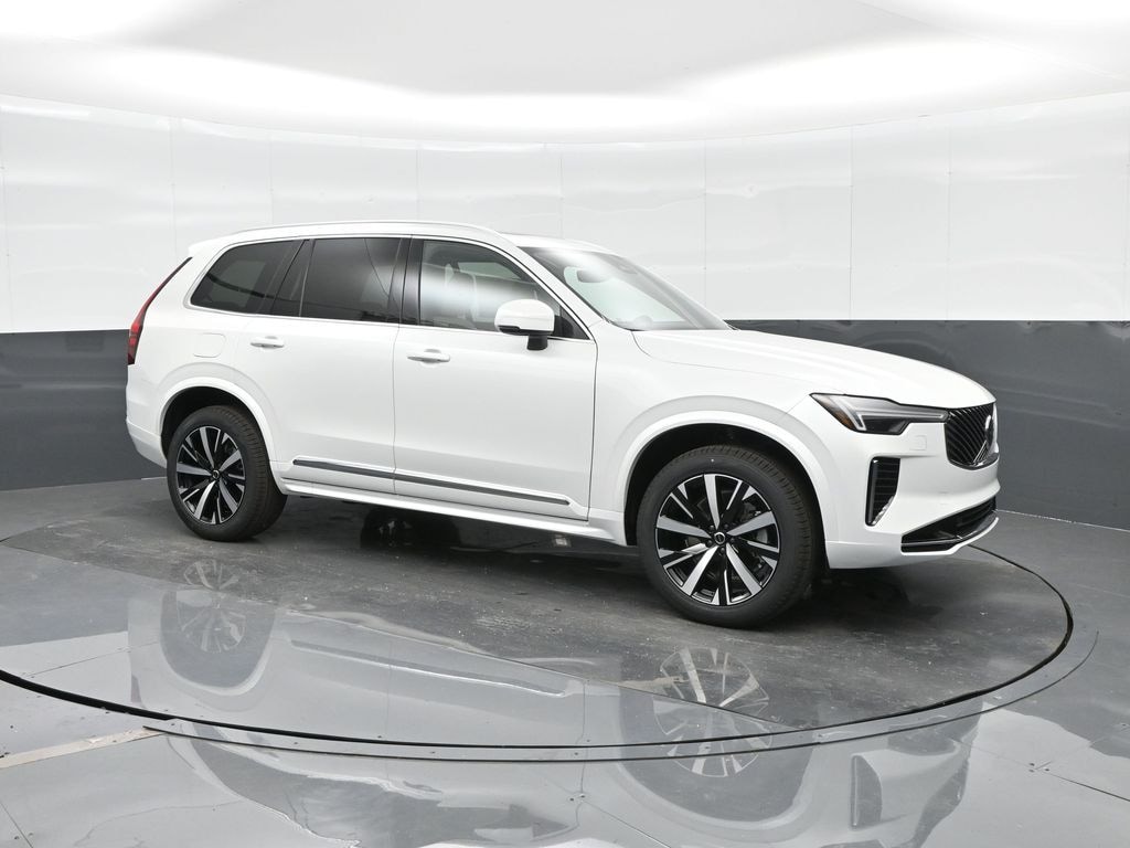 New 2026 Volvo XC90 B5 Core SUV