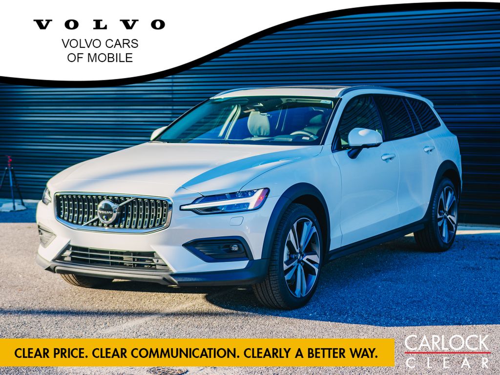 2025 Volvo V60 Cross Country B5 Plus photo 2
